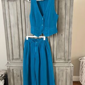 Teal Women's Cropped Pants and Vest Set